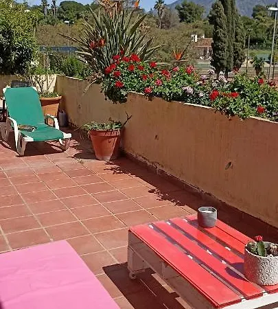 Sunny And Cozy Rum i privatbostad Marbella